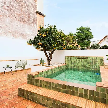 Casa Da Sé Renovated Traditional Townhouse With Courtyard