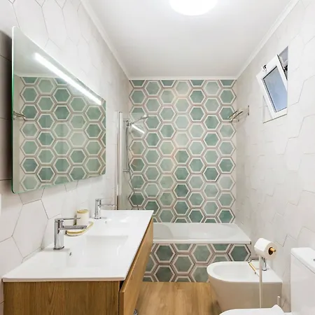 Apartman Casa Da Se Renovated Traditional Townhouse With Courtyard *