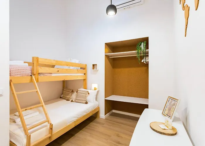 Casa Da Se Renovated Traditional Townhouse With Courtyard 실베스