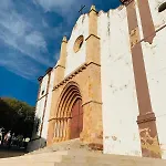 Casa Da Se Renovated Traditional Townhouse With Courtyard Silves