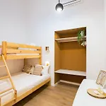 Casa Da Se Renovated Traditional Townhouse With Courtyard סילבס